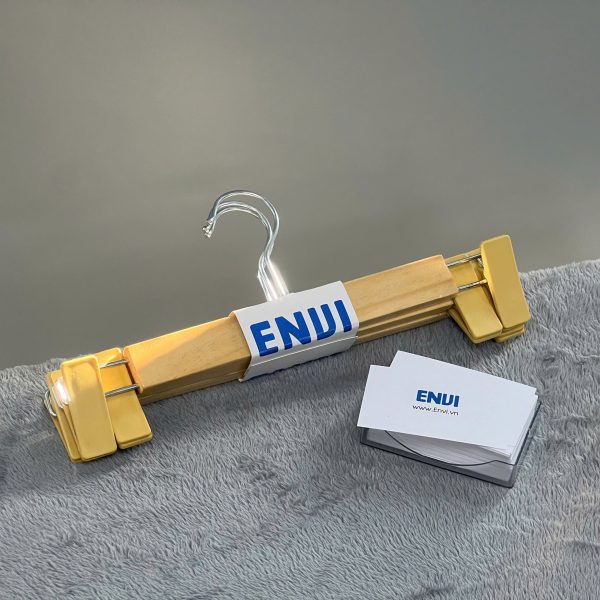 moc go treo quan jean