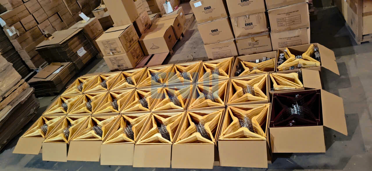 công ty sản xuất móc gỗ envi