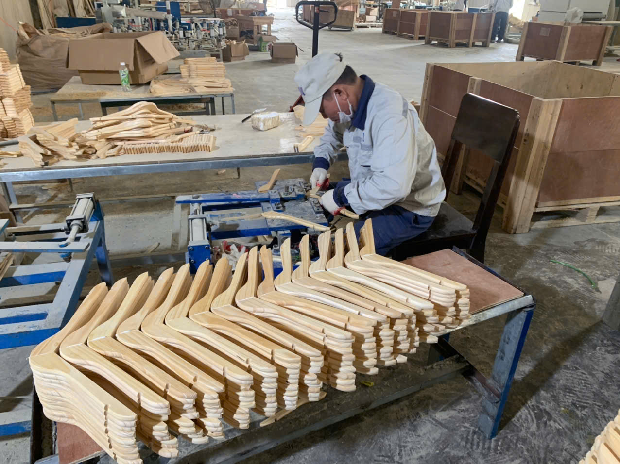 xưởng sản xuất móc gỗ