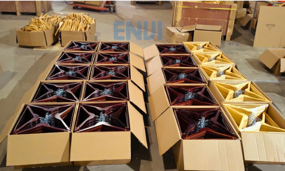 Wholesale wooden hanger for export Wholesale wooden hanger for export