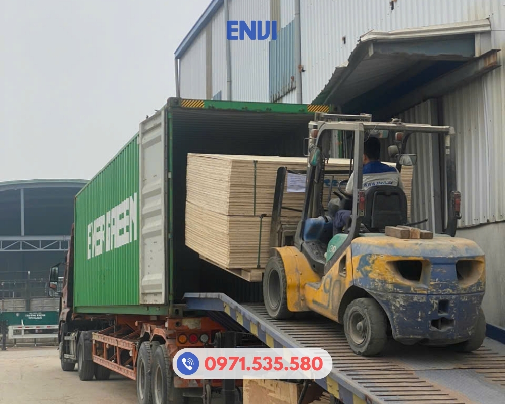 Đóng container thùng gỗ xuất khẩu